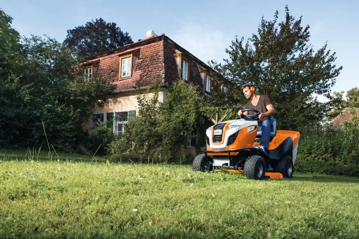 stihl-model-rt-5097-traktorek-ogrodowy