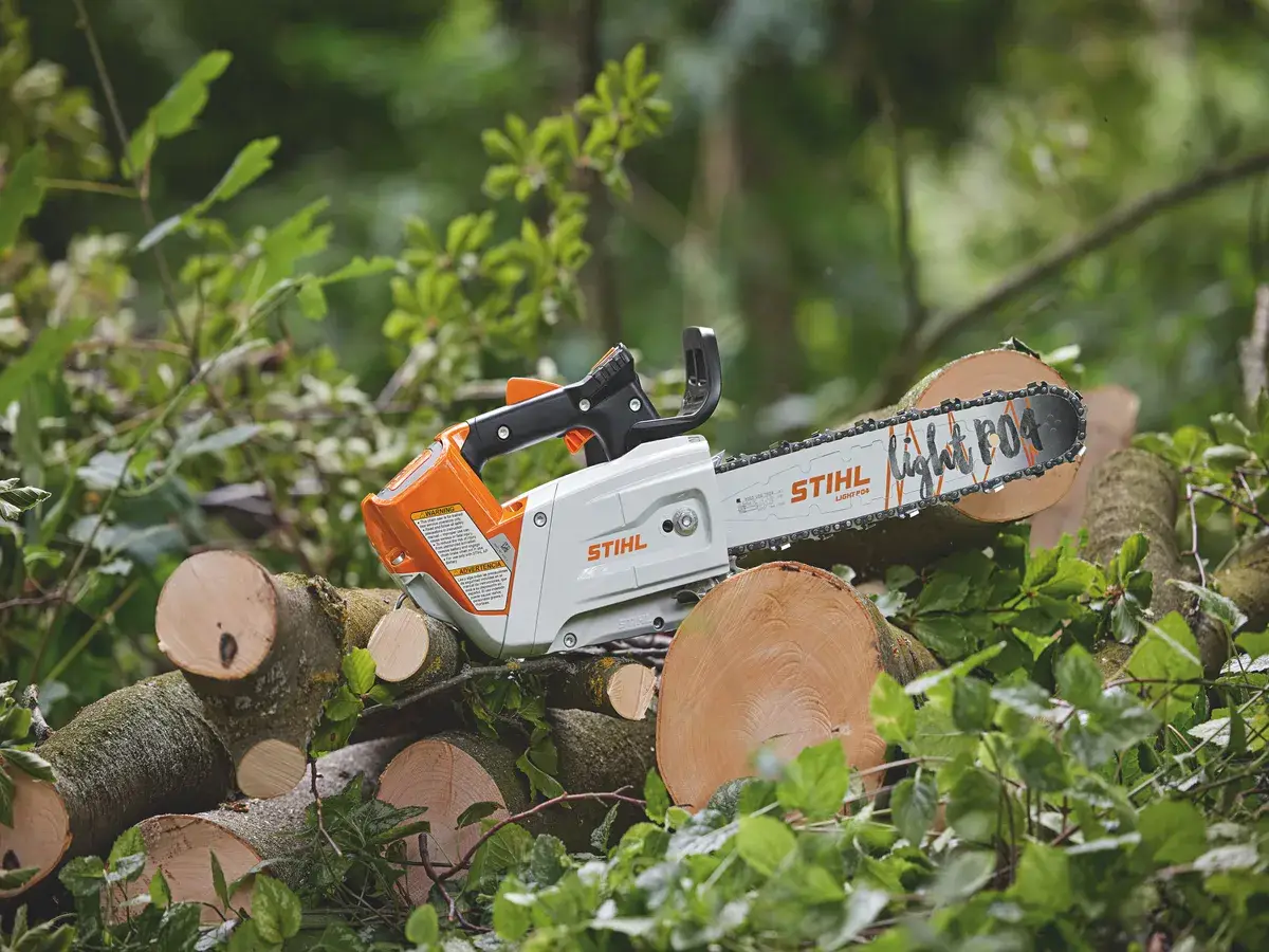Piła gałęziówka, piły spalinowe i elektryczne - wszystko co musisz wiedzieć
