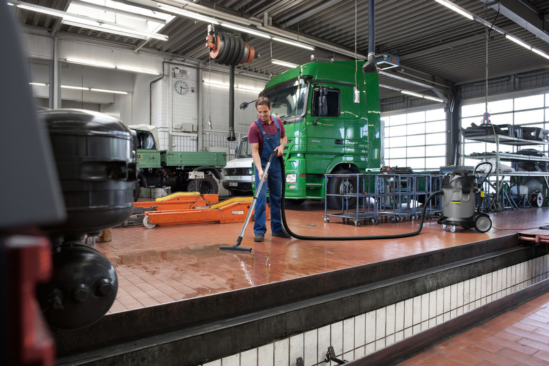 Karcher NT 70/2 - odkurzacz uniwersalny