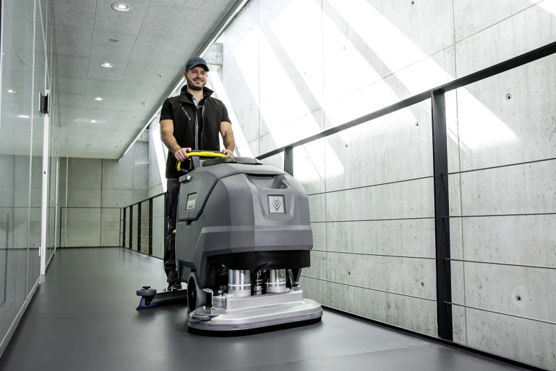 Karcher BD 70/75 W Classic Bp Pack 80Ah Li (12 A) – szorowarka prowadzona ręcznie akumulatorowa