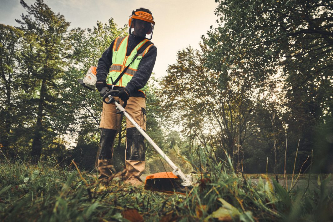 STIHL FSS-KM – kosa mechaniczna do KombiSystemu - wszechstronność zastosowania