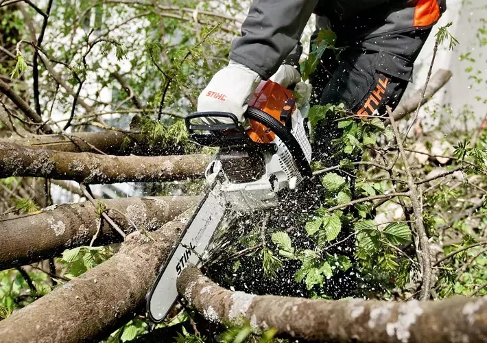 Stihl pilarka spalinowa MS 261 RS Pro - bezpieczeństwo i łatwość obsługi