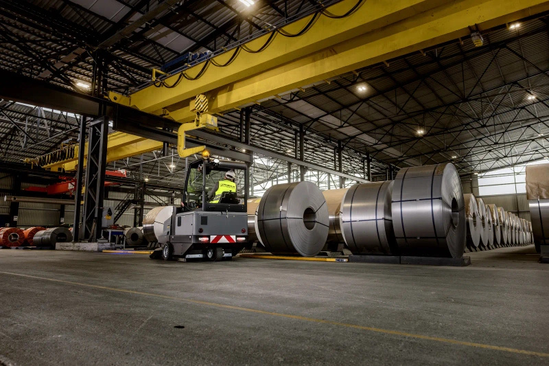 Karcher KM 130/300 RI Bp Classic - zamiatarka przemysłowa z fotelem akumulatorowa