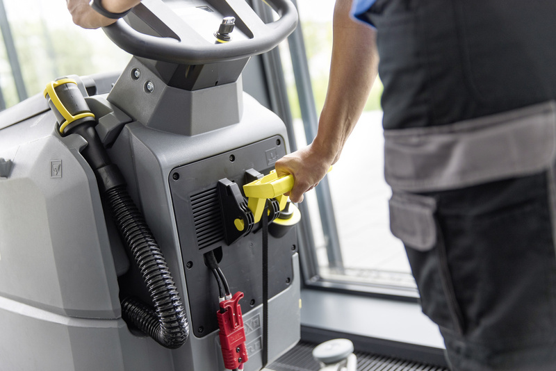 Karcher BD 50/55 W Classic Bp - szorowarka prowadzona ręcznie akumulatorowa