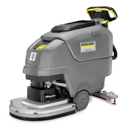 Karcher zestaw szorowarka BD 50/55 W Classic Bp + akumulatory i Ładowarka