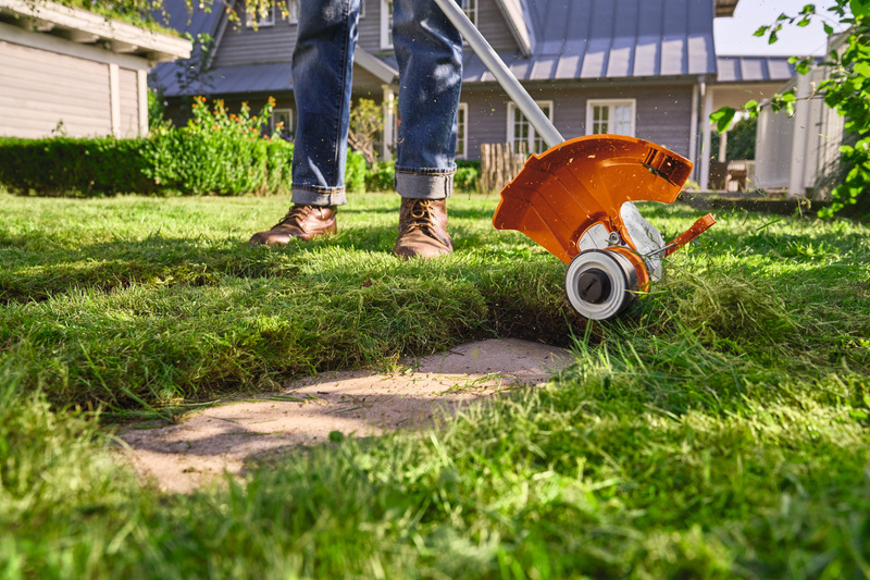STIHL FSA 50 Podkaszarka, z akumulatorem AK 10 i ładowarką AL 101