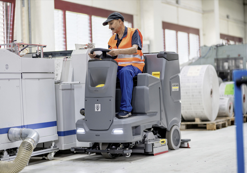 Karcher B 110 R Classic Bp + R75 - szorowarka kompaktowa samojezdna akumulatorowa