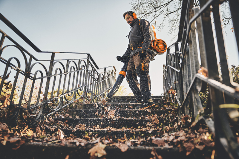 STIHL BGA 300, Dmuchawa bez akumulatora i ładowarki