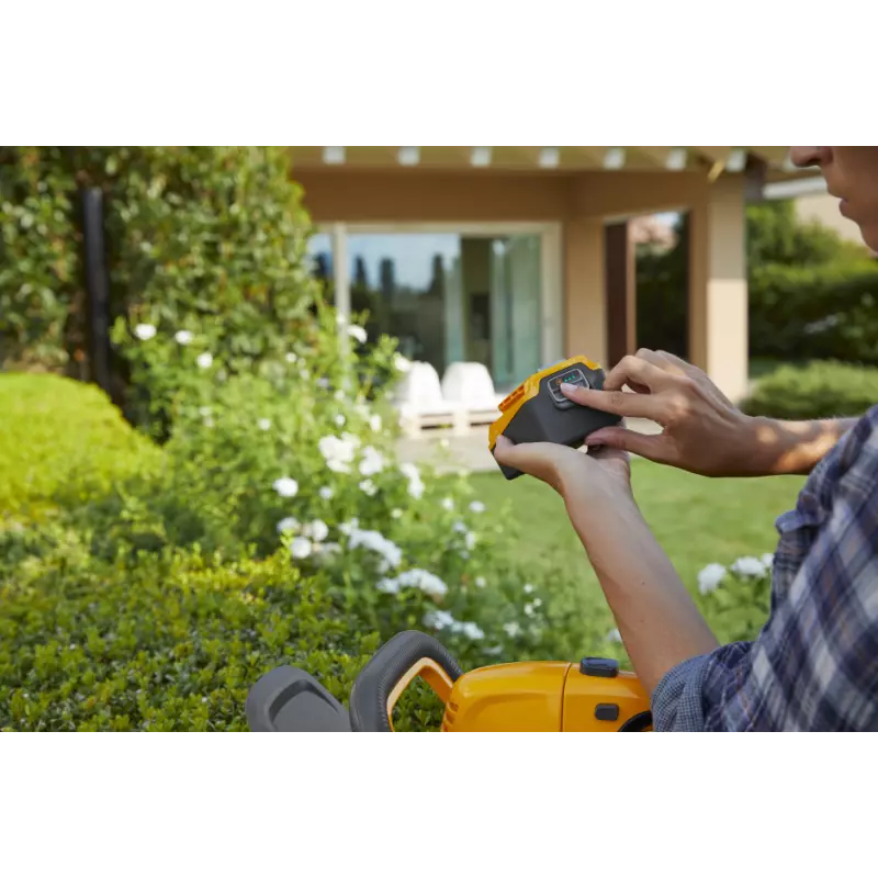 STIGA HT 100e – sekator akumulatorowy, zestaw