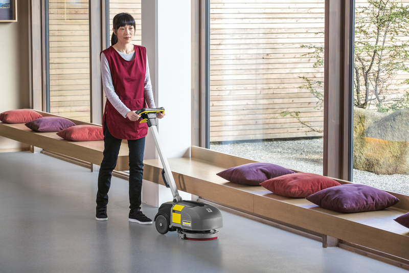 Karcher BD 30/4 C Bp Pack - szorowarka tarczowa akumulatorowa