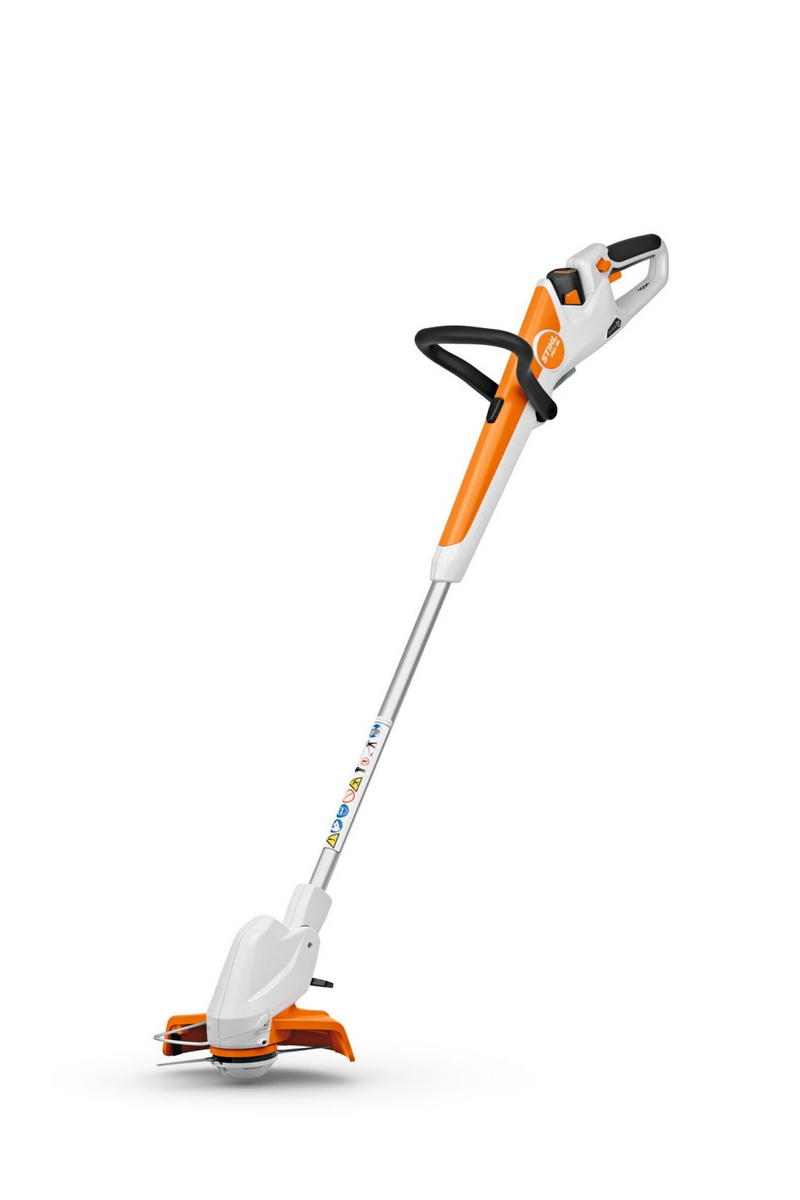 STIHL FSA 30 – Lekka, Cicha Kosa Akumulatorowa - bezpieczeństwo i wszechstronność