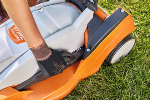 STIHL Kosiarka akumulatorowa RMA 239 – 37 cm, zestaw  AK 20 + AL 101