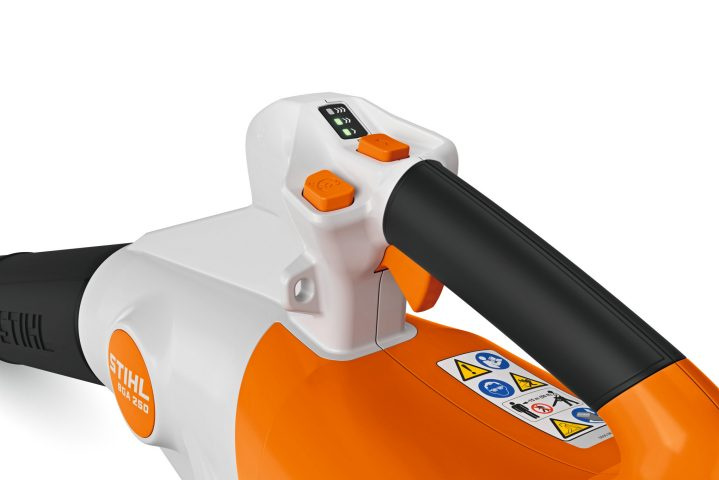 Stihl Dmuchawa akumulatorowa BGA 250 [36 V] z systemem AP - ekologiczne rozwiązanie