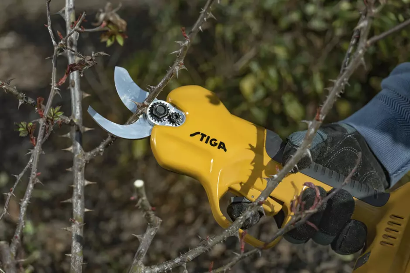 STIGA SC 100e – sekator akumulatorowy, zestaw