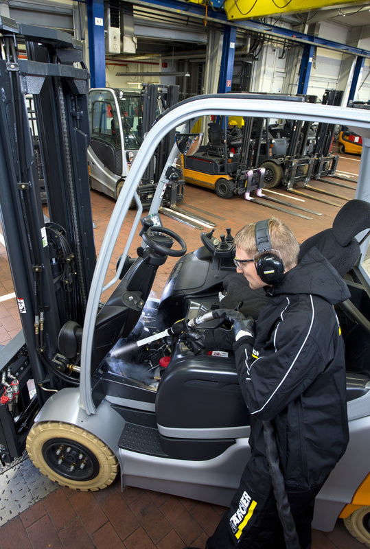 Karcher IB 15/120 - urządzenie do czyszczenia suchym lodem