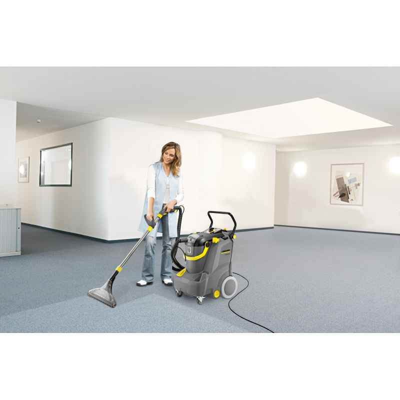 Karcher Puzzi 30/4 E - odkurzacz piorący z podgrzewaniem