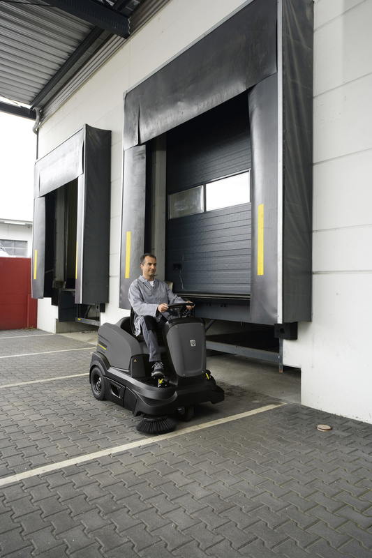 Karcher zamiatarka z fotelem KM 90/60 R G
