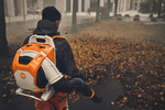 STIHL BRA 600 akumulatorowa dmuchawa plecakowa dla profesjonalistów
