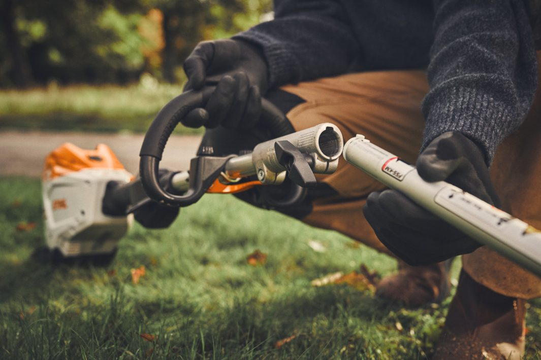 STIHL FSS-KM – kosa mechaniczna do KombiSystemu - prosta wymiana narzędzi