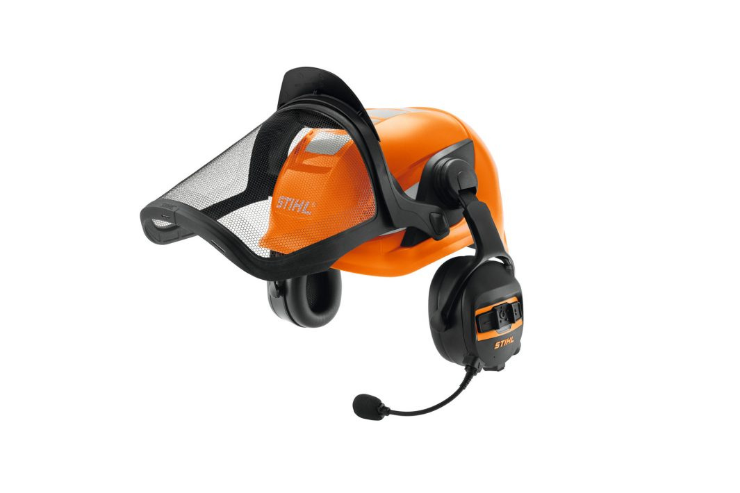 STIHL Advance X-Vent ProCOM – hełm ochronny z wentylacją i ProCOM - wbudowana komunikacja ProCOM i bezpieczeństwo dźwięku