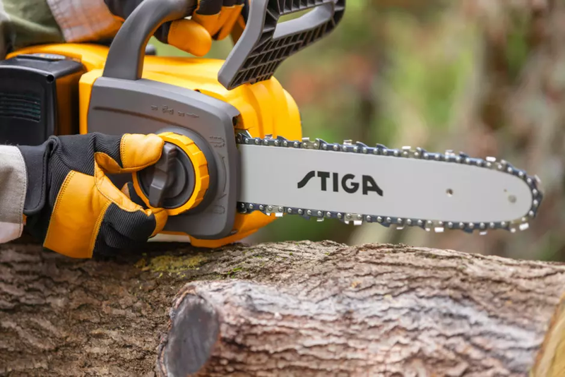 STIGA CS 300e – pilarka akumulatorowa, zestaw