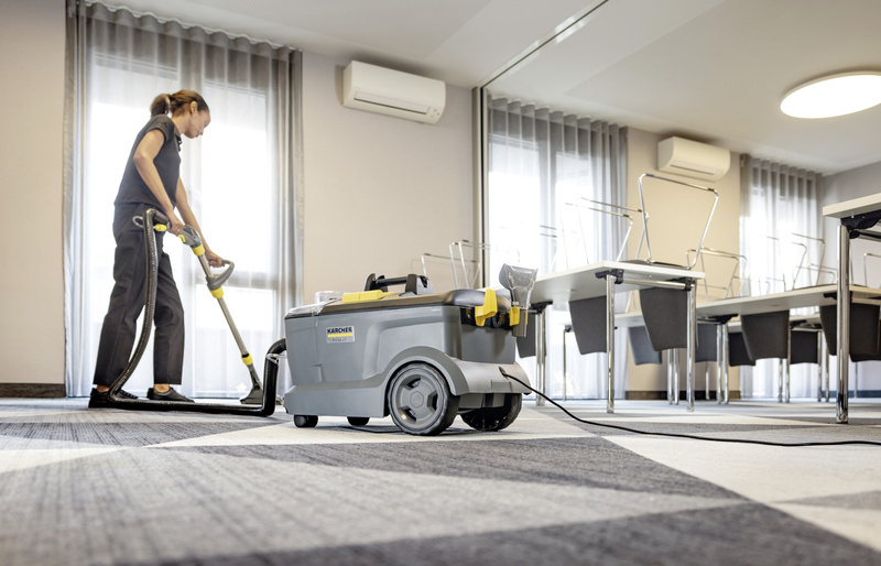 KARCHER Puzzi 10/1 Urządzenie ekstrakcyjne