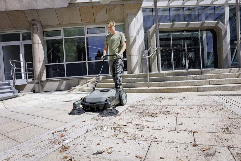 KARCHER Zamiatarka KM 70/20 C 2SB