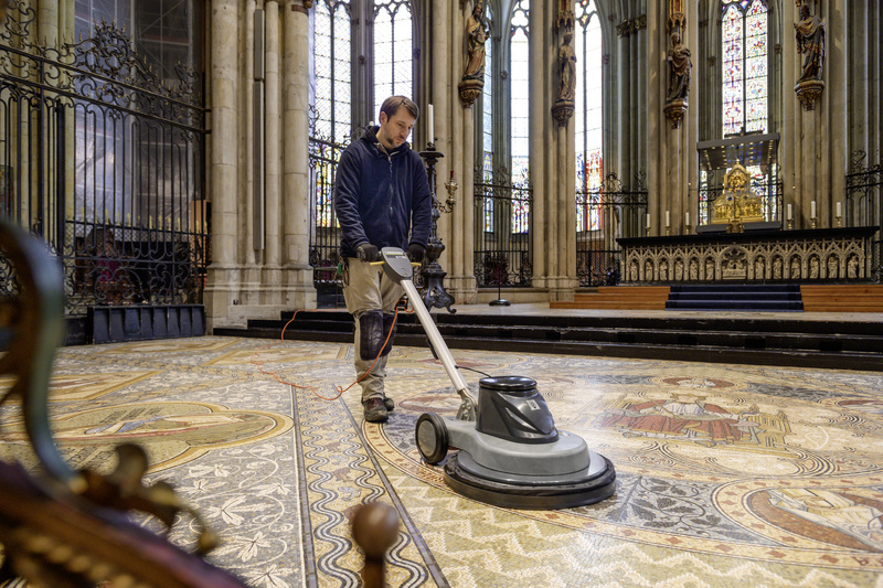 Karcher BDP 50/1500 C - polerka jednotarczowa