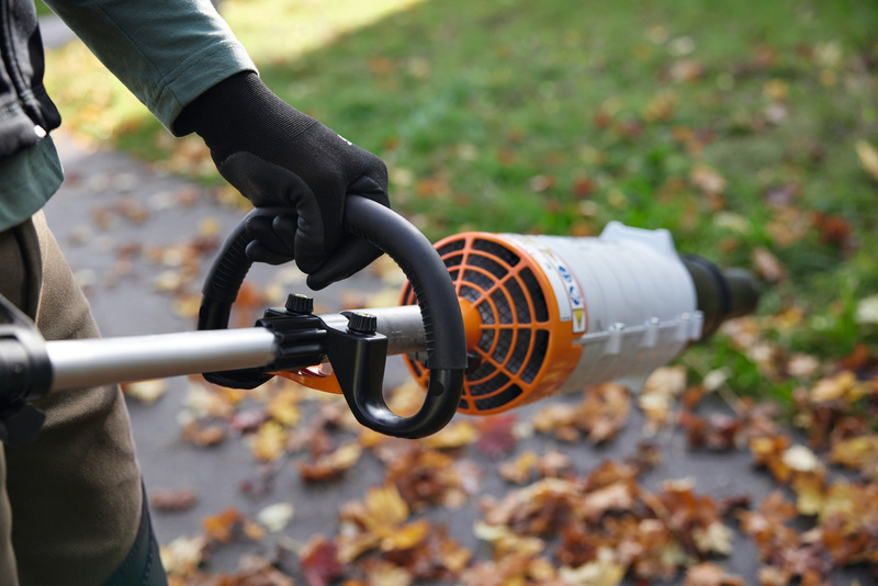 STIHL KMA 120 R – KombiMotor akumulatorowy