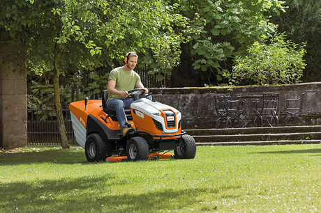 Stihl RT 6127 ZL - traktor ogrodowy -  Hydro Szer. koszenia 125 cm
