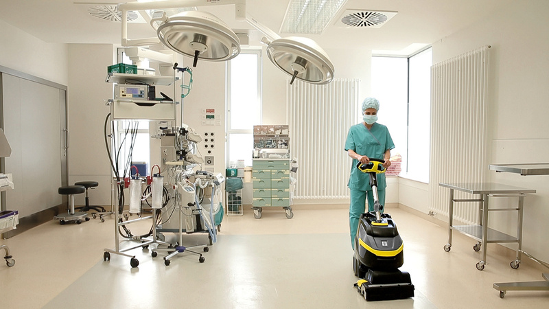 Karcher BR 35/12 C Bp Pack - szorowarka kompaktowa akumulatorowa