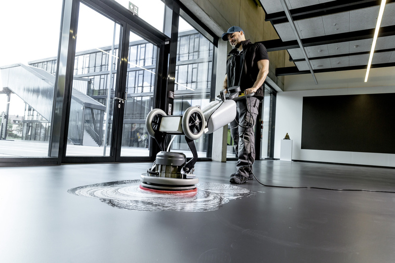 Karcher SZOROWARKA JEDNOTARCZOWA BDS 43/ Orbital C