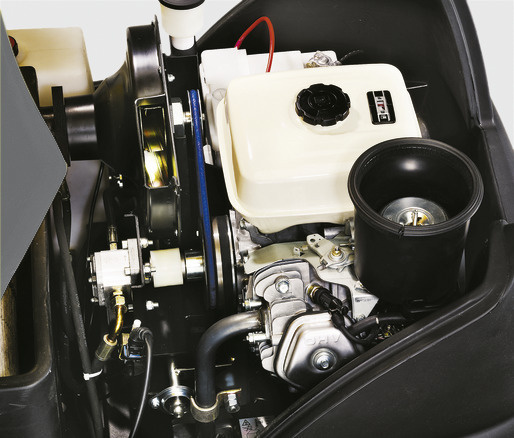 Karcher KM 100/100 R G - zamiatarka z fotelem spalinowa