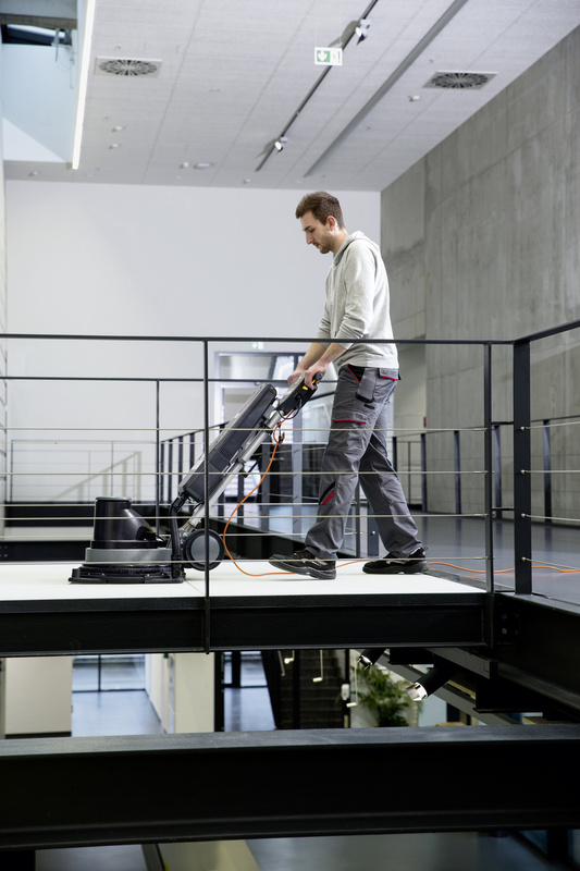 Karcher szorowarka jednotarczowa BDP 43/400 C