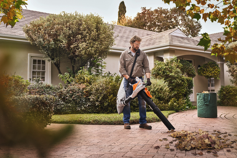 STIHL SHA 56, Odkurzacz do liści zestaw z AK 20 i AL 101