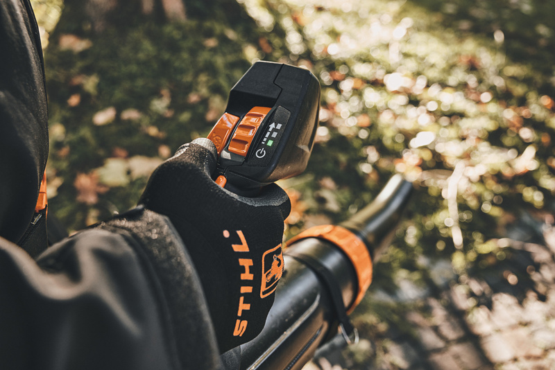 STIHL BGA 300, Dmuchawa bez akumulatora i ładowarki
