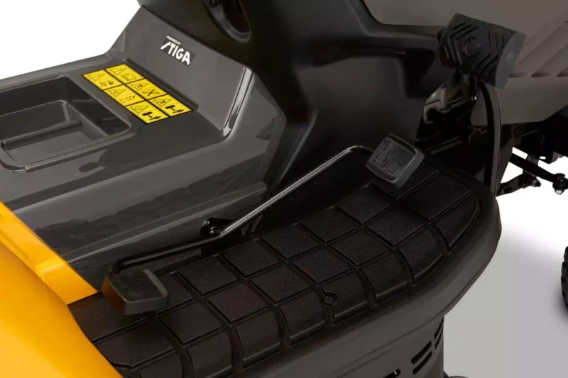 STIGA Estate 384 – traktor ogrodowy