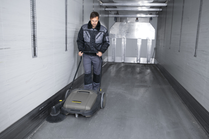 ZAMIATARKA RĘCZNA KM 70/20 C KARCHER