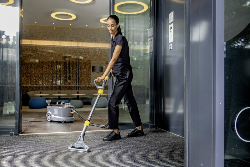 KARCHER Puzzi 10/1 Urządzenie ekstrakcyjne