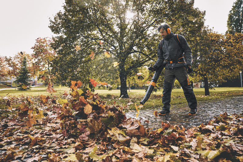 STIHL BGA 300 – dmuchawa plecakowa akumulatorowa, 26 N, 86 m/s