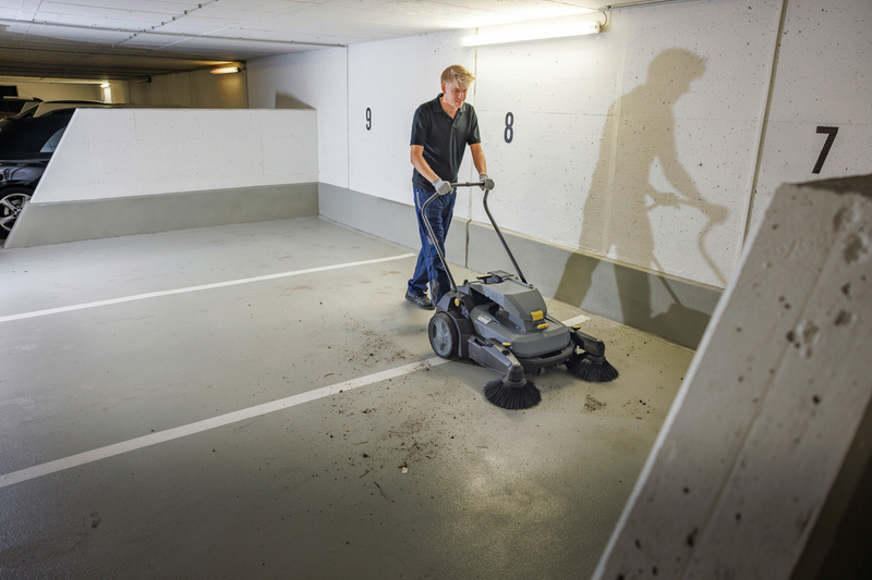 KARCHER 70/30 C BP 2SB - Zamiatarka  skumulatorowa (wersja bez akumulatora i ładowarki)