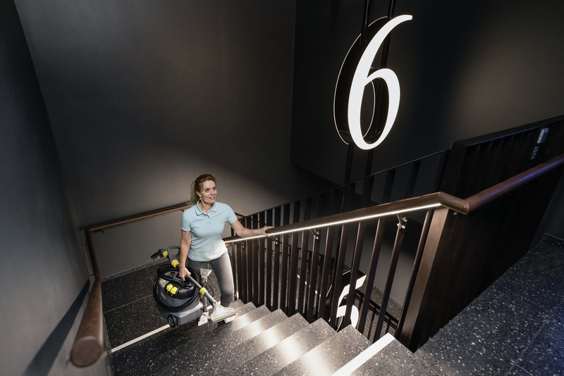 Karcher Puzzi 8/1 Adv - odkurzacz piorący