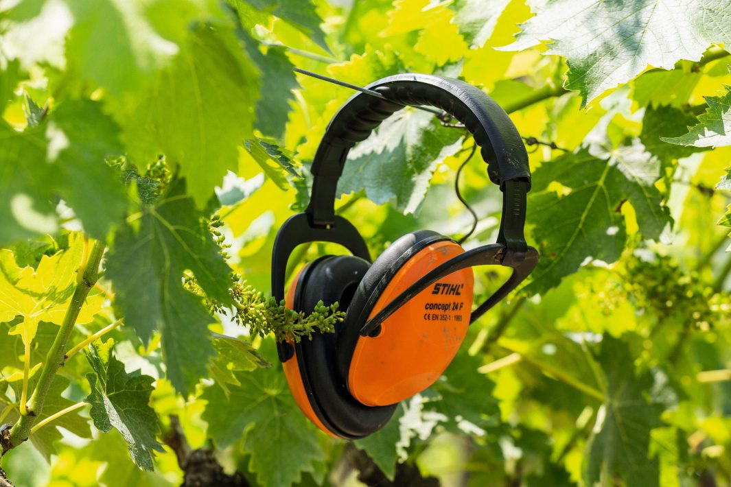 STIHL Nauszniki Przeciwhałasowe Concept 24 F - Ochrona Słuchu - skuteczność tłumienia hałasu