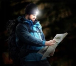 Czapka z lampką LED czarna