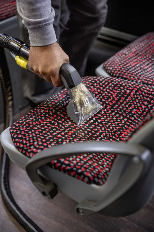 Karcher Puzzi 8/1 C - odkurzacz piorący