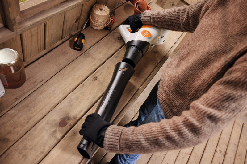 STIHL BGA 30 – dmuchawa akumulatorowa, Zestaw: 2× AS 2 + AL 1