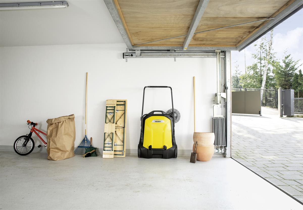Zamiatarka Karcher S 6 - regulacja wysokości szczotki