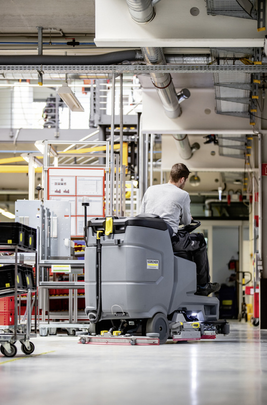 KARCHER Szorowarka kompaktowa B 110 R Bc Dose+R75
