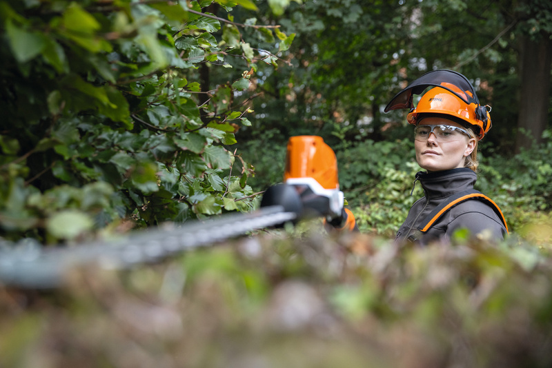 STIHL HLA 86 – nożyce akumulatorowe na wysięgniku, dł. 260–330 cm, listwa 50 cm