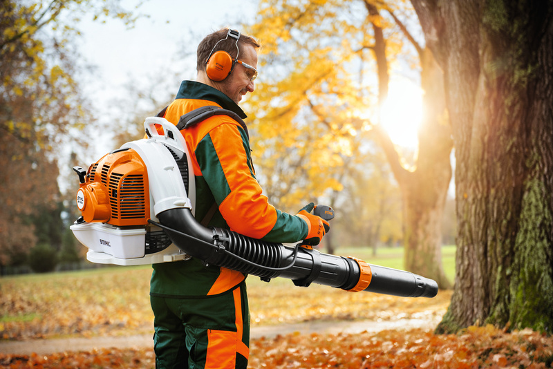 Stihl dmuchawa plecakowa BR 450 [Siła nadmuchu 28 N] [Maks. pręd. powietrza 99 m/s]